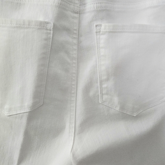 Talbots Flawless High-Waisted Jegging Ankle jeans. White, 14W - Picture 7 of 16
